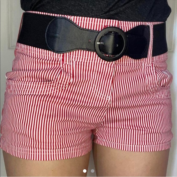 Guess striped shorts w/ belt - Picture 1 of 2